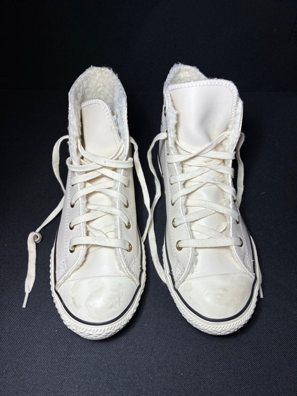 High top shoes CONVERSE SKU 653367 USED